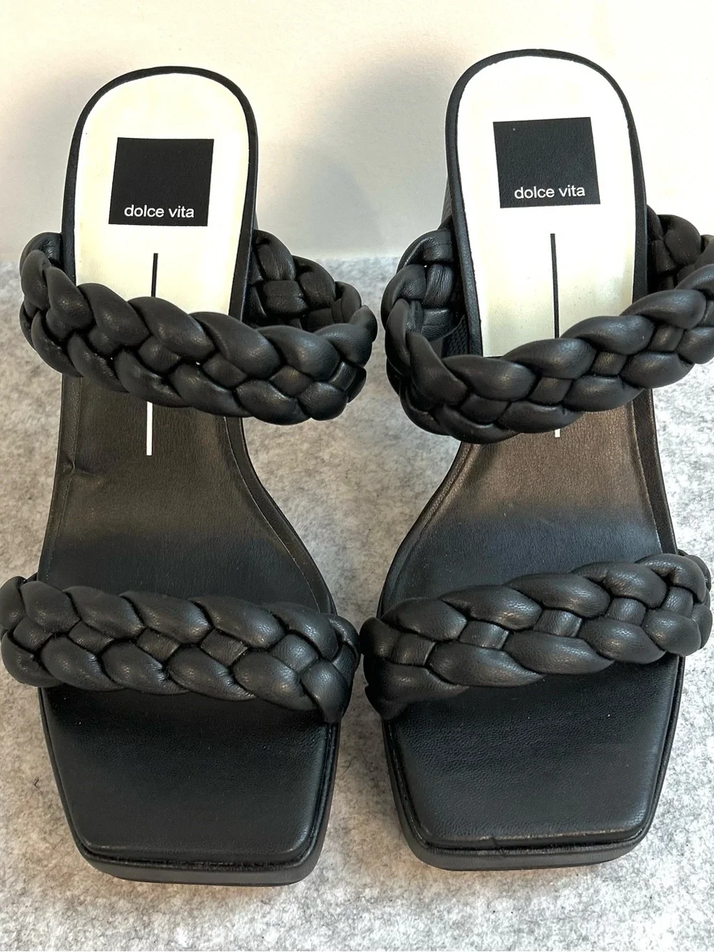 Dolce Vita floor sample